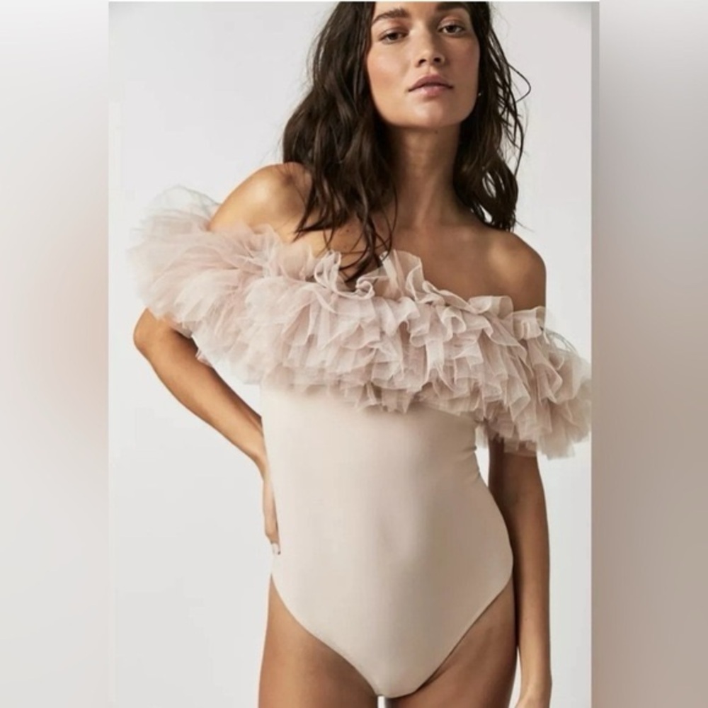 Free People Intimately Big Love Tulle Ruffles Bodysuit Dusty Pink Feminine Sz M